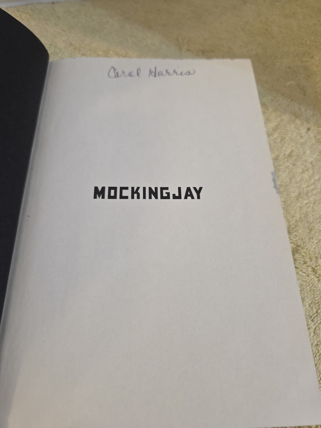 Mockingjay (Hunger Games, Book Three) by Suzanne Collins (2010, Hardcover) 1st E