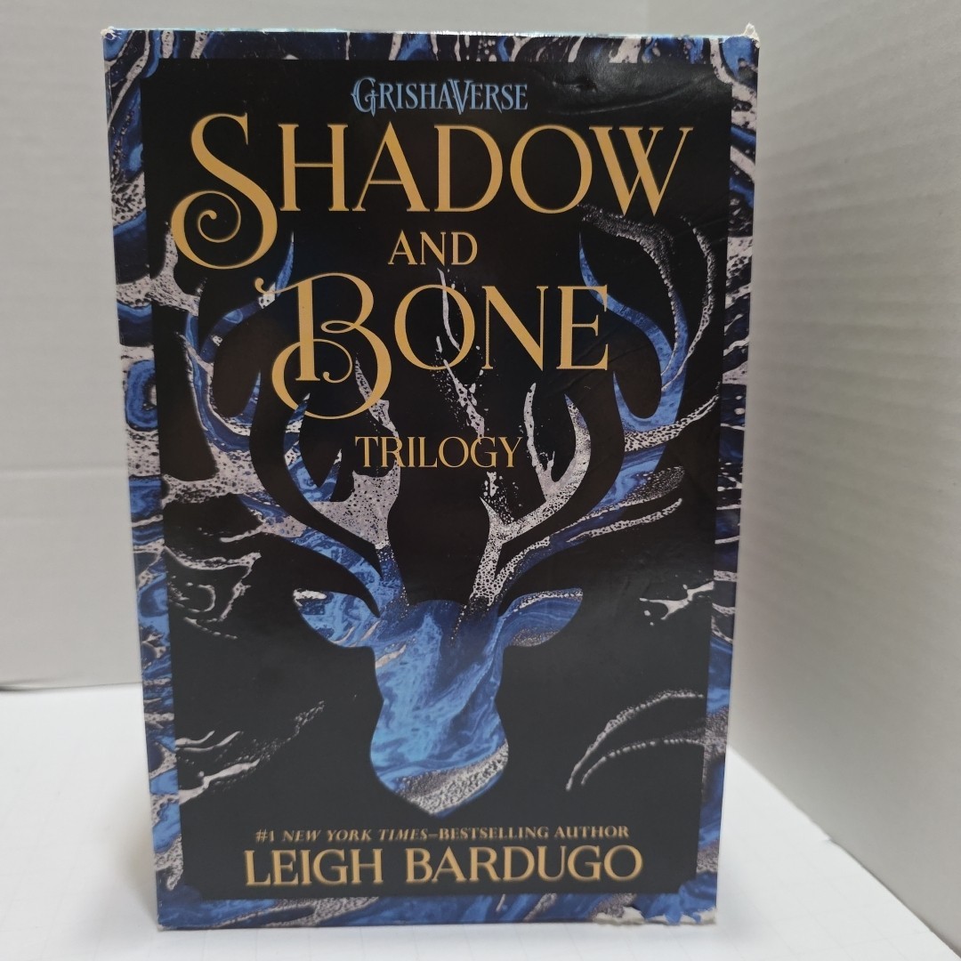 Shadow and Bone Trilogy Box Set Leigh Bardugo HC Siege Storm Ruin Rising