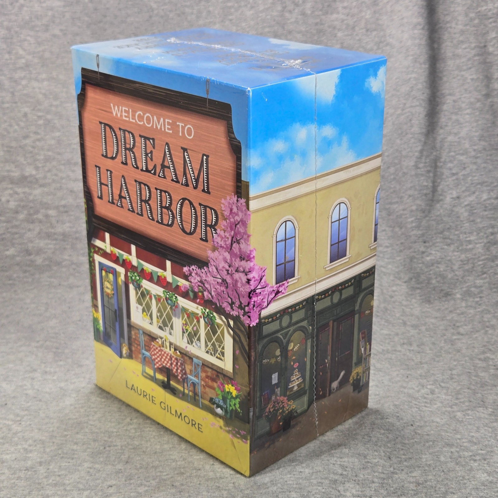 *NEW* DREAM HARBOR BOX SET: A Cozy Escape in Every Book by Laurie Gilmore 2025