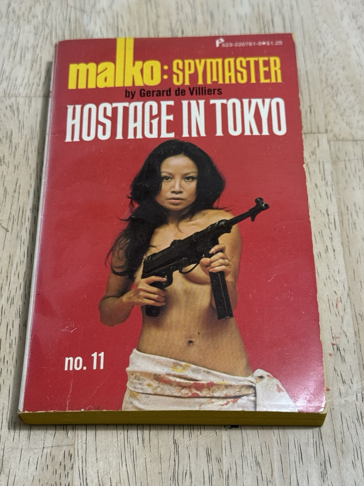 Malko – Spymaster #11 Hostage In Tokyo Book Gerard de Villiers First Printing