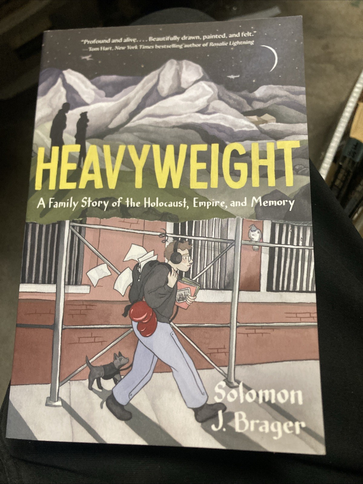 Heavyweight: A Family Story of the Holocaust, Empire, and Memory – VERY GOOD