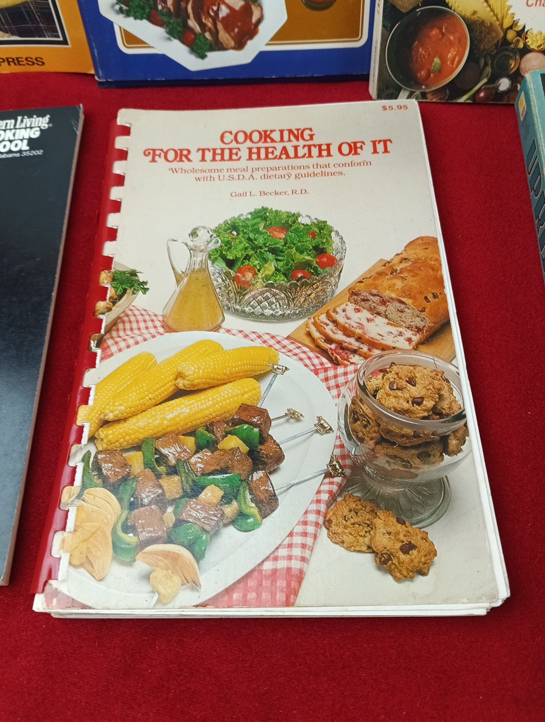 Vintage 1980’s Cookbooks Soft Hardback Spiral All Kinds Of Foods Baking Lot Of 9