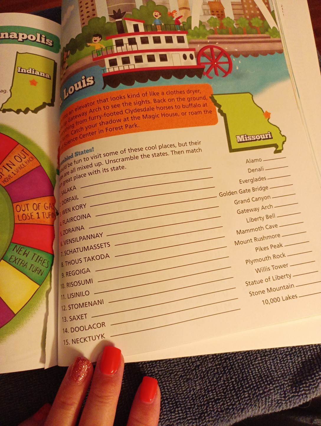 THE ULTIMATE BACKSEAT BOOK Hours of fun for kids on the road! 200+ Pages Travel