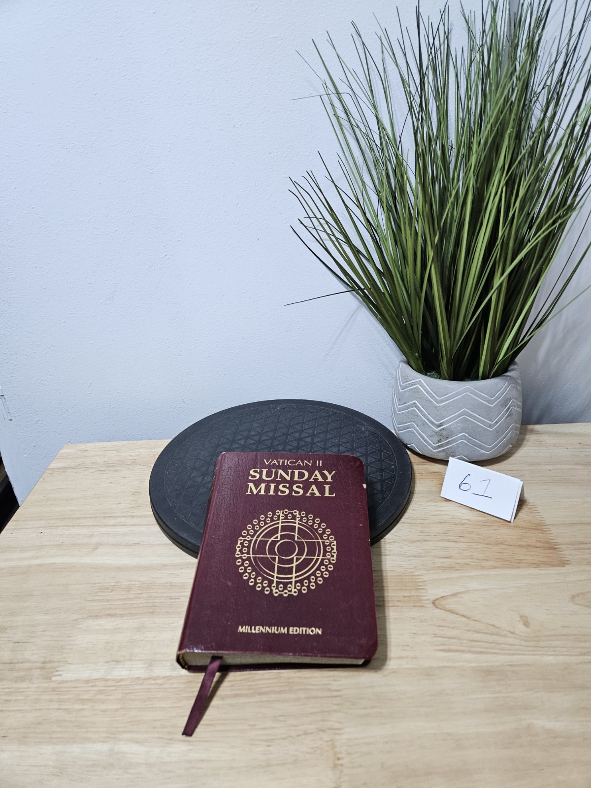 Vatican II Sunday Missal Millennium Edition Leatherette Catholic Prayer 2001