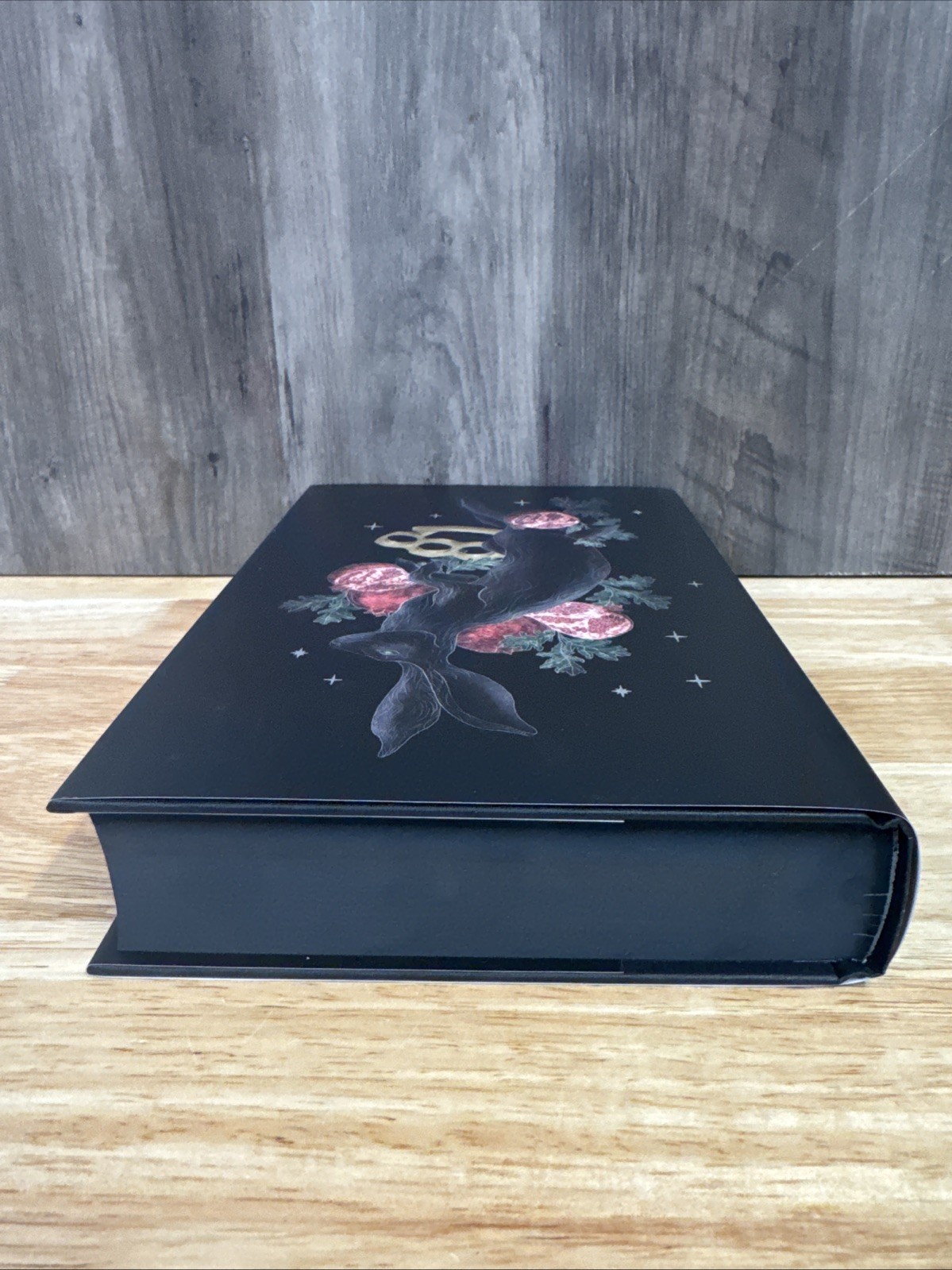 Illumicrate – Ninth House & Hell Bent – Leigh Bardugo – Exclusive Sprayed Edges