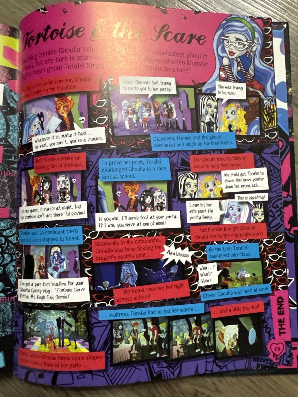 Monster High Collection: Over 200 Pages of Fantastic Fun! Over 100 Stickers NEW