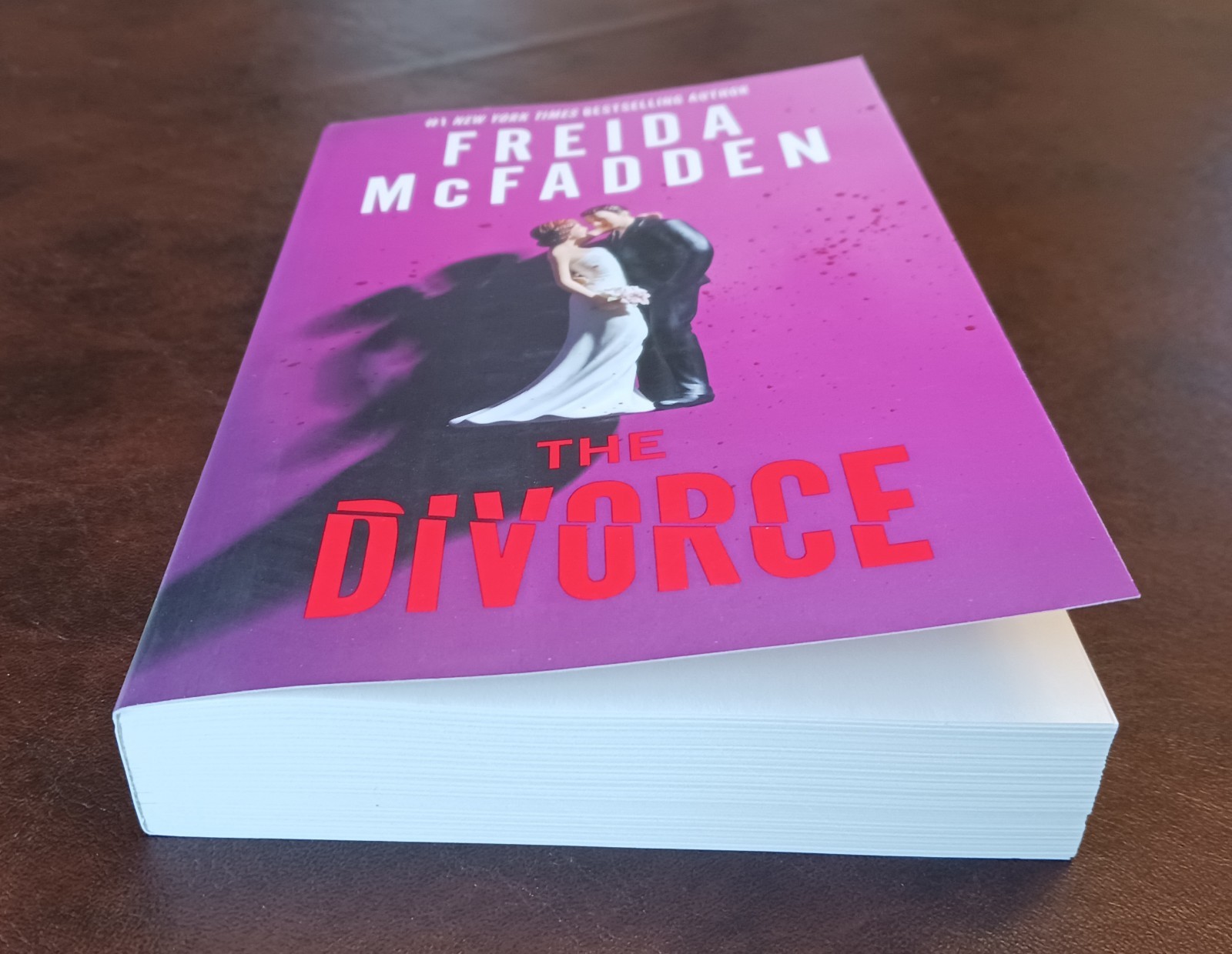 SIGNED Freida McFadden Autographed Book – The Divorce, Signed Edn 1st Print 2026