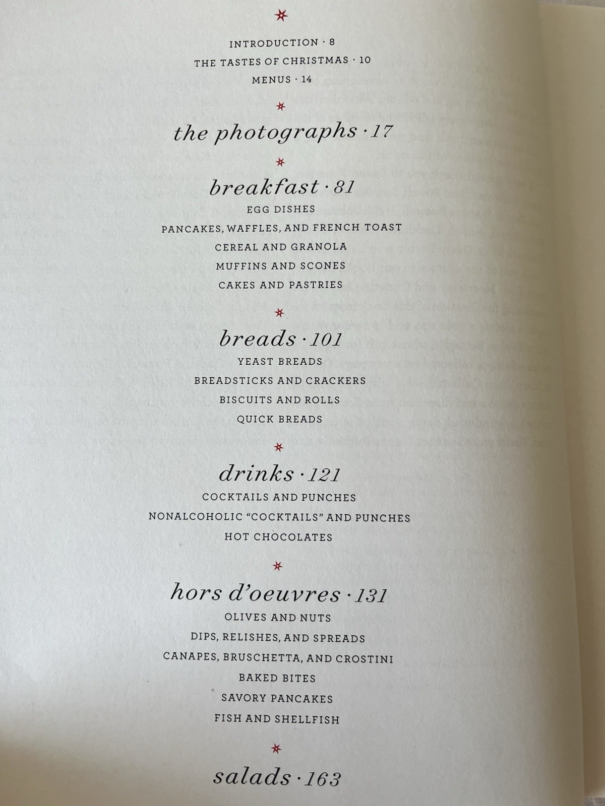 The Martha Stewart Living Christmas Cookbook: A Collection of Favorite Recipes