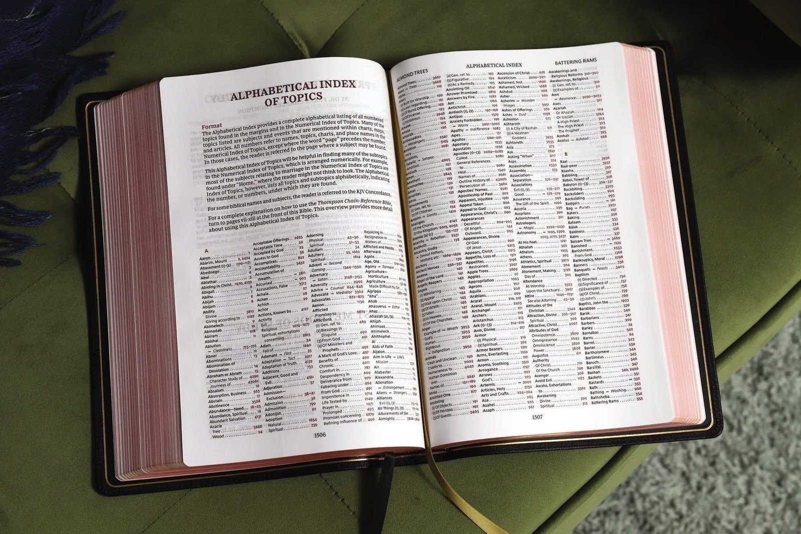 KJV, Thompson Chain-Reference Bible, Large Print, Genuine Leather, Cowhide,