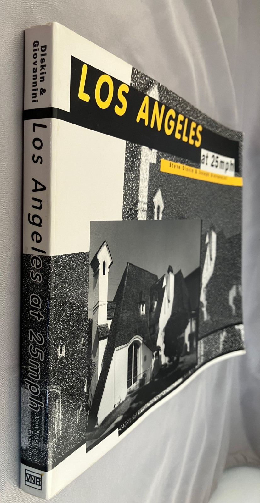 Photo book: LA at 25mph by Steve Diskin and Joseph Giovannini