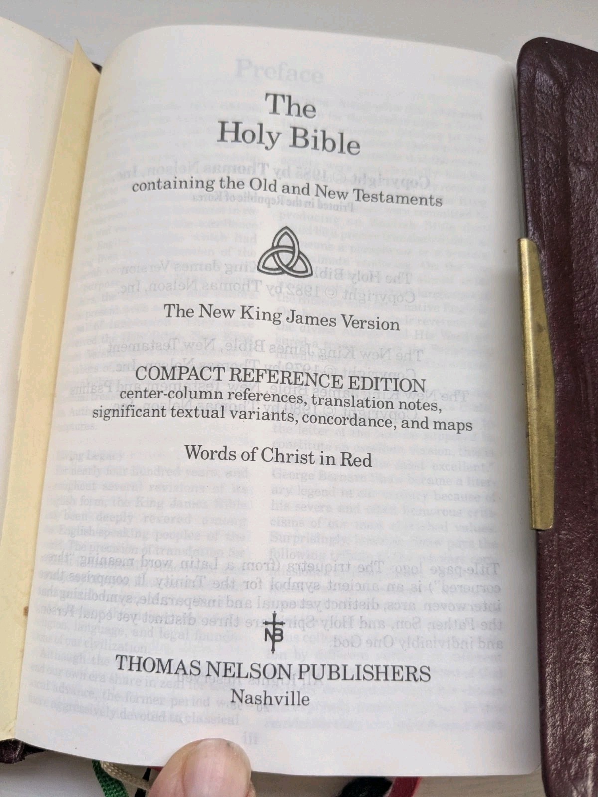 NKJV Compact Reference Bible Snap Flap Close Burgundy Leather 1985 Nelson 244SBG