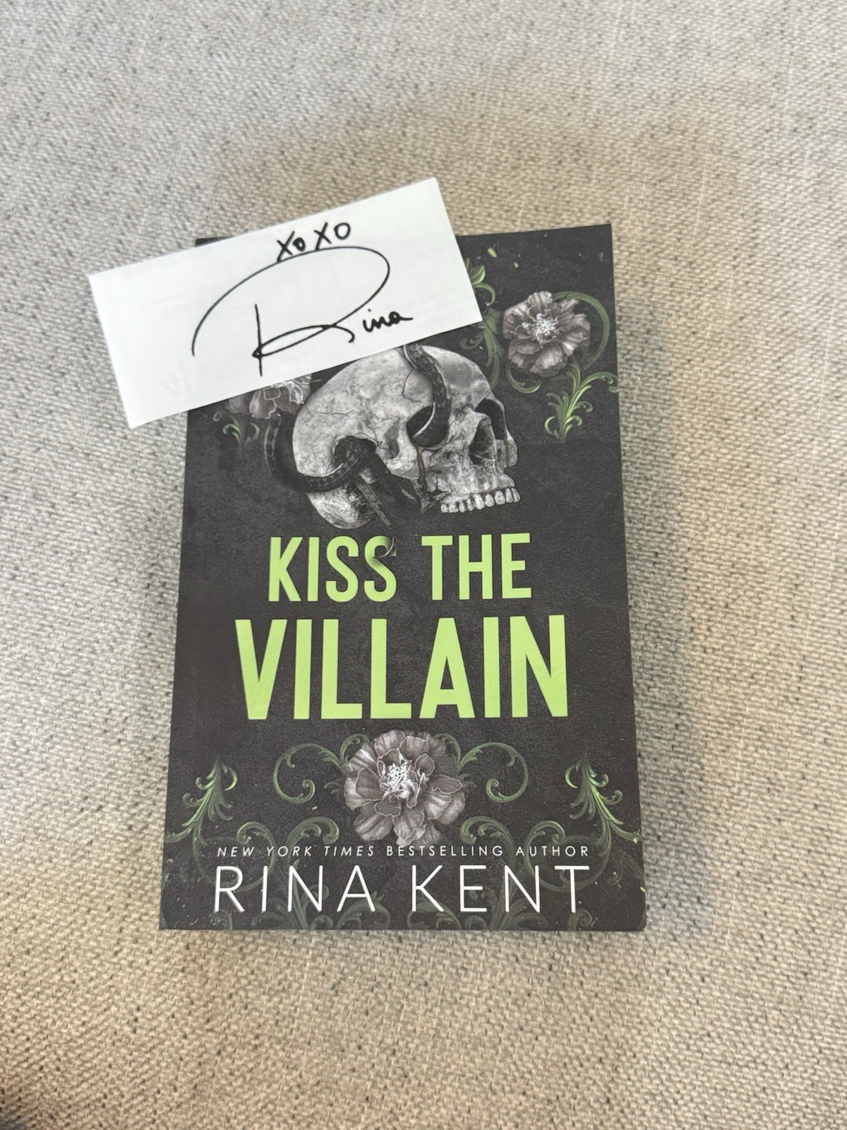 Kiss The Villain Rina Kent Deluxe Edition With Signed Bookplate Stenciled Edge