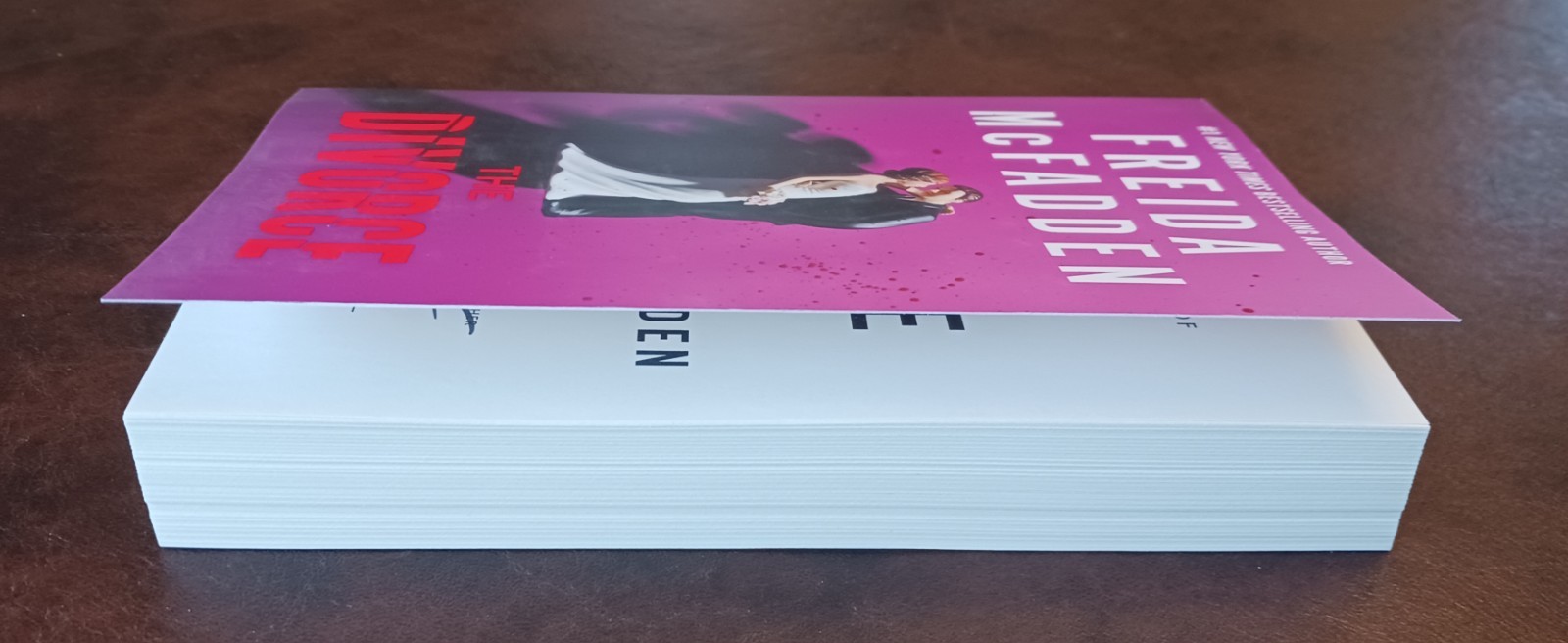 SIGNED Freida McFadden Autographed Book – The Divorce, Signed Edn 1st Print 2026