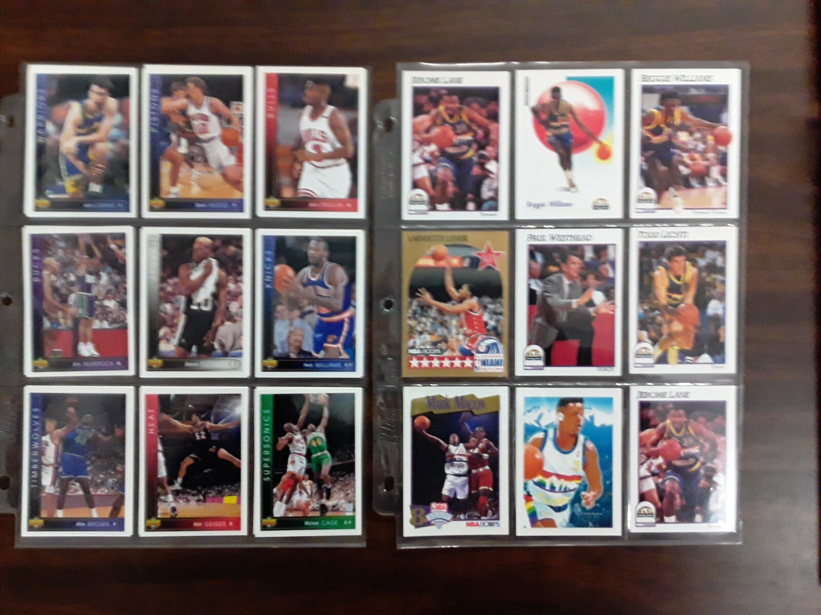 Basketball Trading Cards 31 Ultra Pro sheets full 300 random cards G+ 240403