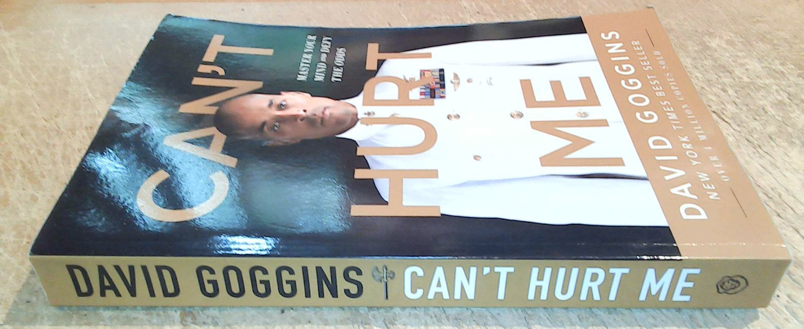LIKE NEW-Can’t Hurt Me – Master Your Mind and Defy the Odds by David Goggins-Pb