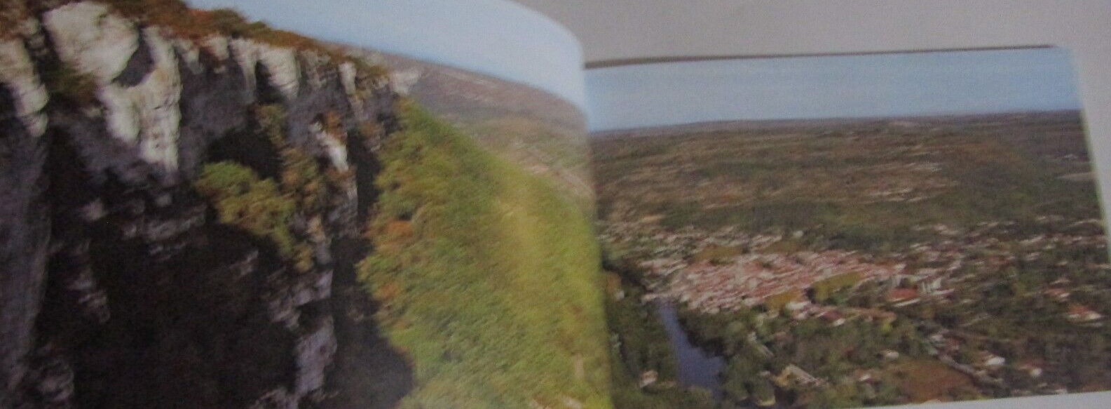 SAINT ANTONIN NOBLE VAL PAPERBACK BOOK 2014 63 PAGES 9.5 X 6.5 IN