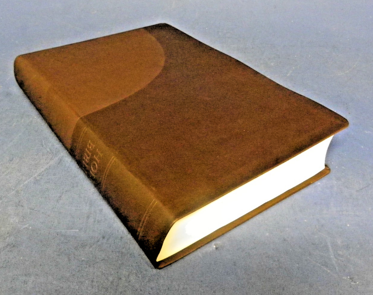 NIV Super Giant Print Reference Bible 16.5-Point Print Size Chocolate Cover