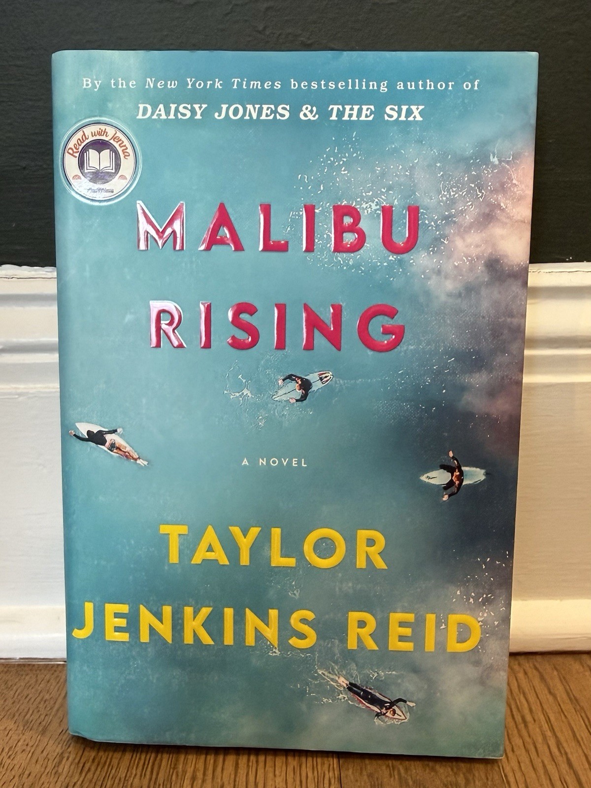 Malibu Rising A Novel By Taylor Jenkins Reid (Hardcover) Good Condition, 2021