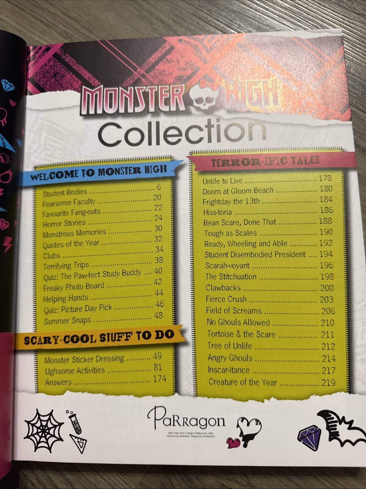 Monster High Collection: Over 200 Pages of Fantastic Fun! Over 100 Stickers NEW