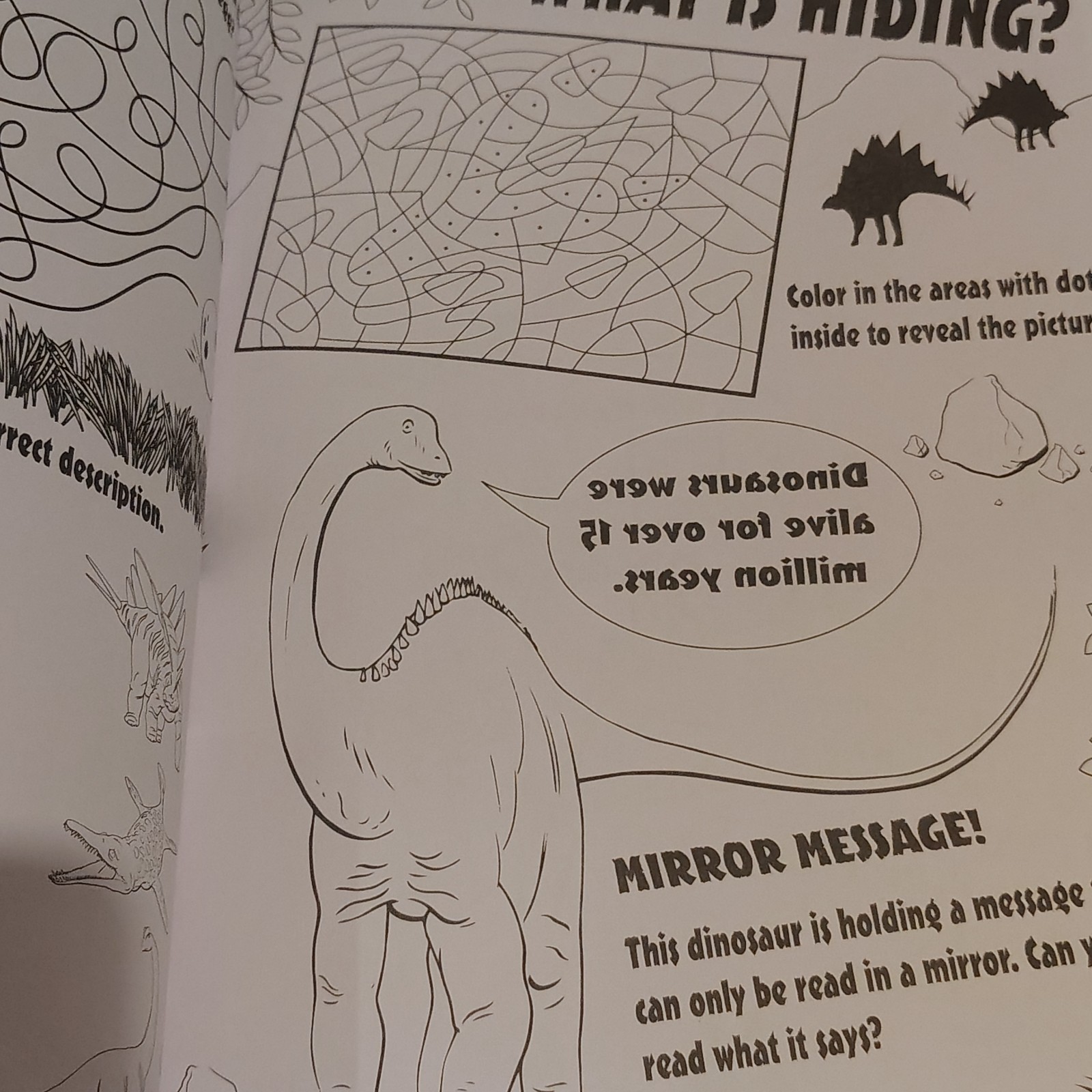 Dinosaur Coloring Book : Giant Dino Coloring Book for Kids Ages 2-4 & Toddlers.