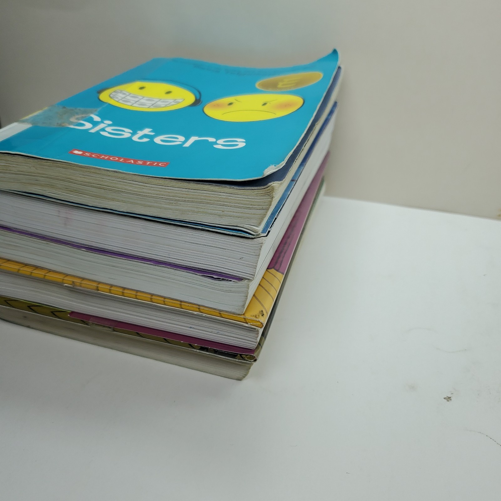 5 RAINA TELGEMEIER Graphic Novels ~ GUTS ~ SMILE ~ GHOSTS ~ SISTERS ~ DRAMA