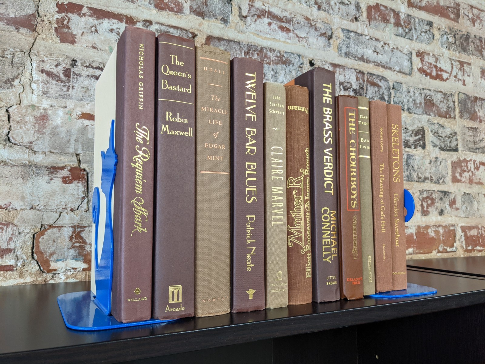 Books by the Foot | Color-Coordinated Decorative Hardcover Books, Decor, Staging