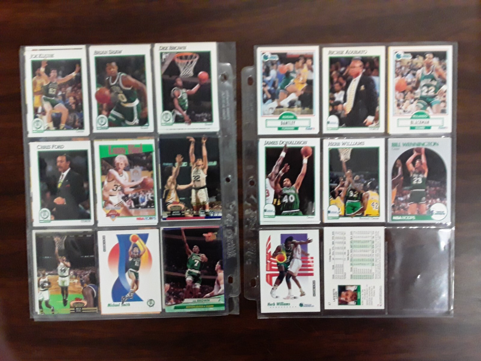 Basketball Trading Cards 31 Ultra Pro sheets full 300 random cards G+ 240403