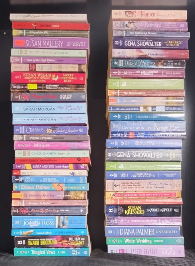 ROMANCE PAPERBACKS – BUILD YOUR OWN LOT Romance HARLEQUIN