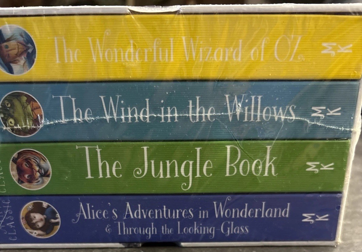 M Kelly Children’s Mini Classics 4 Book Deluxe Box Set – OZ, ALICE, JUNGLE BOOK