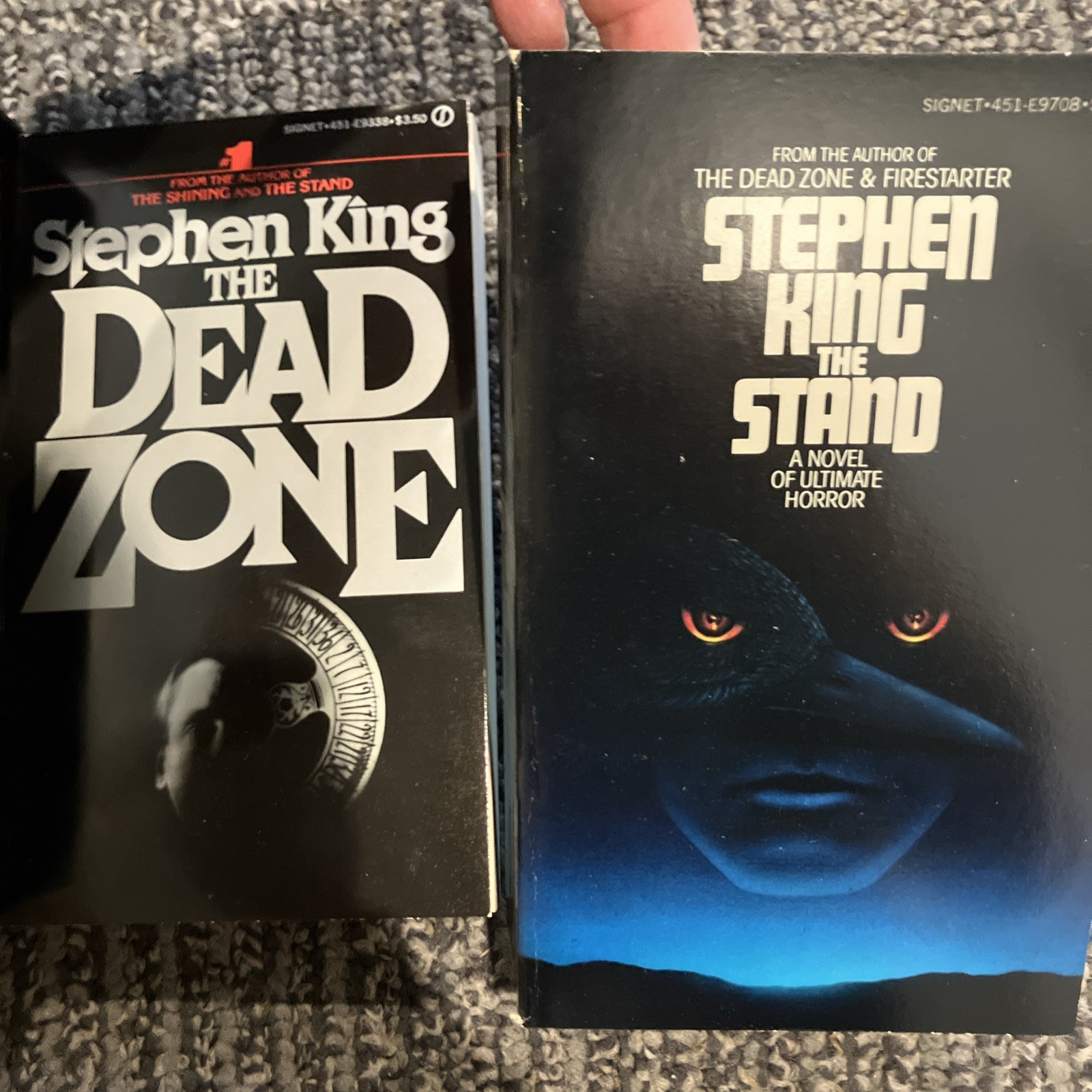 Stephen King Signet Gift Pack #1 The Stand & The Dead Zone Lot of 2 Books