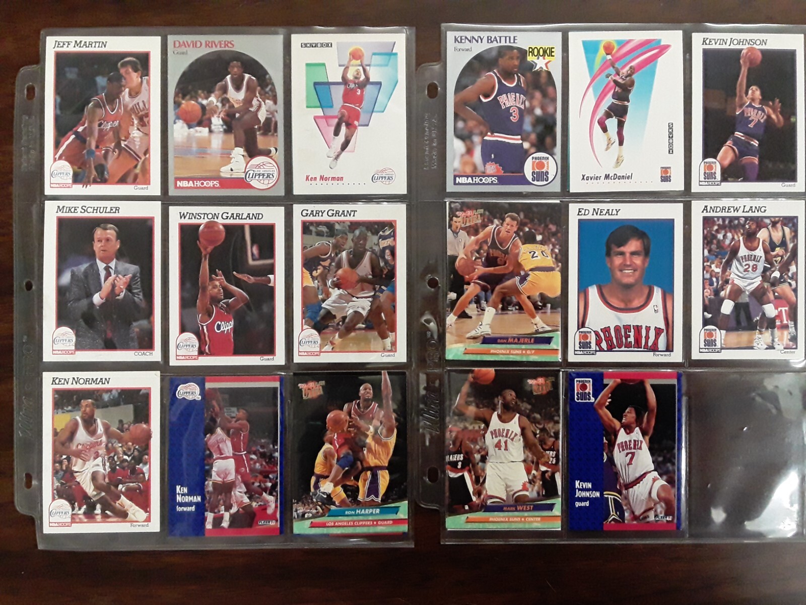 Basketball Trading Cards 31 Ultra Pro sheets full 300 random cards G+ 240403