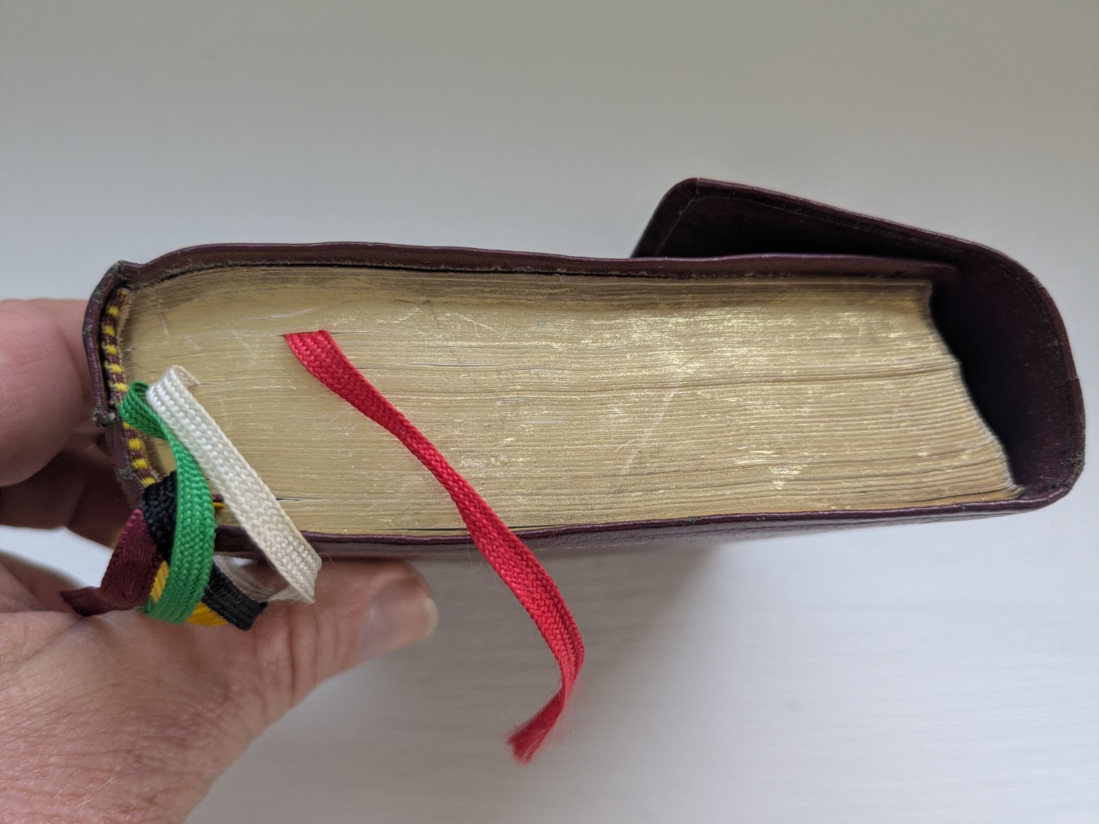 NKJV Compact Reference Bible Snap Flap Close Burgundy Leather 1985 Nelson 244SBG