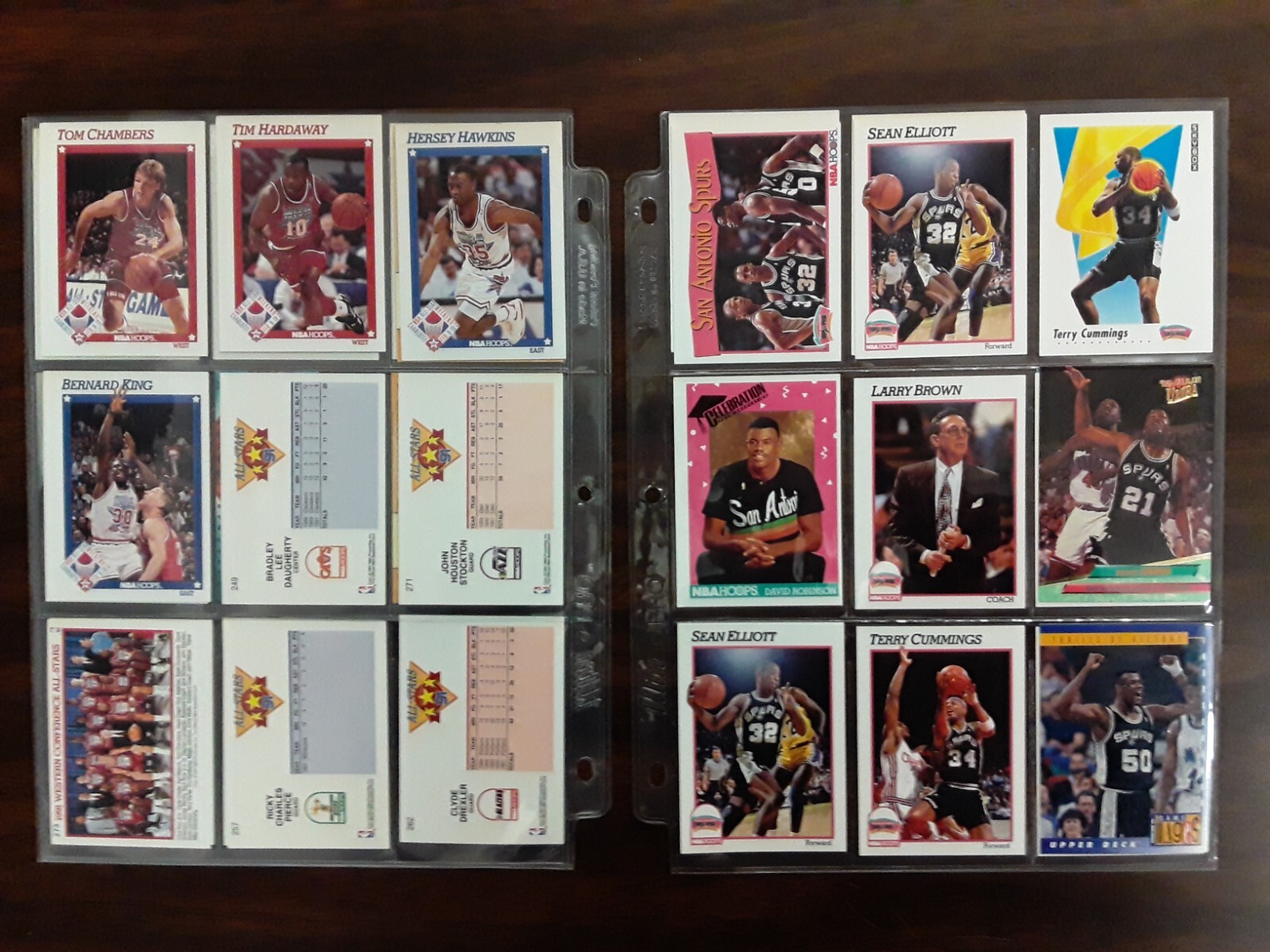 Basketball Trading Cards 31 Ultra Pro sheets full 300 random cards G+ 240403