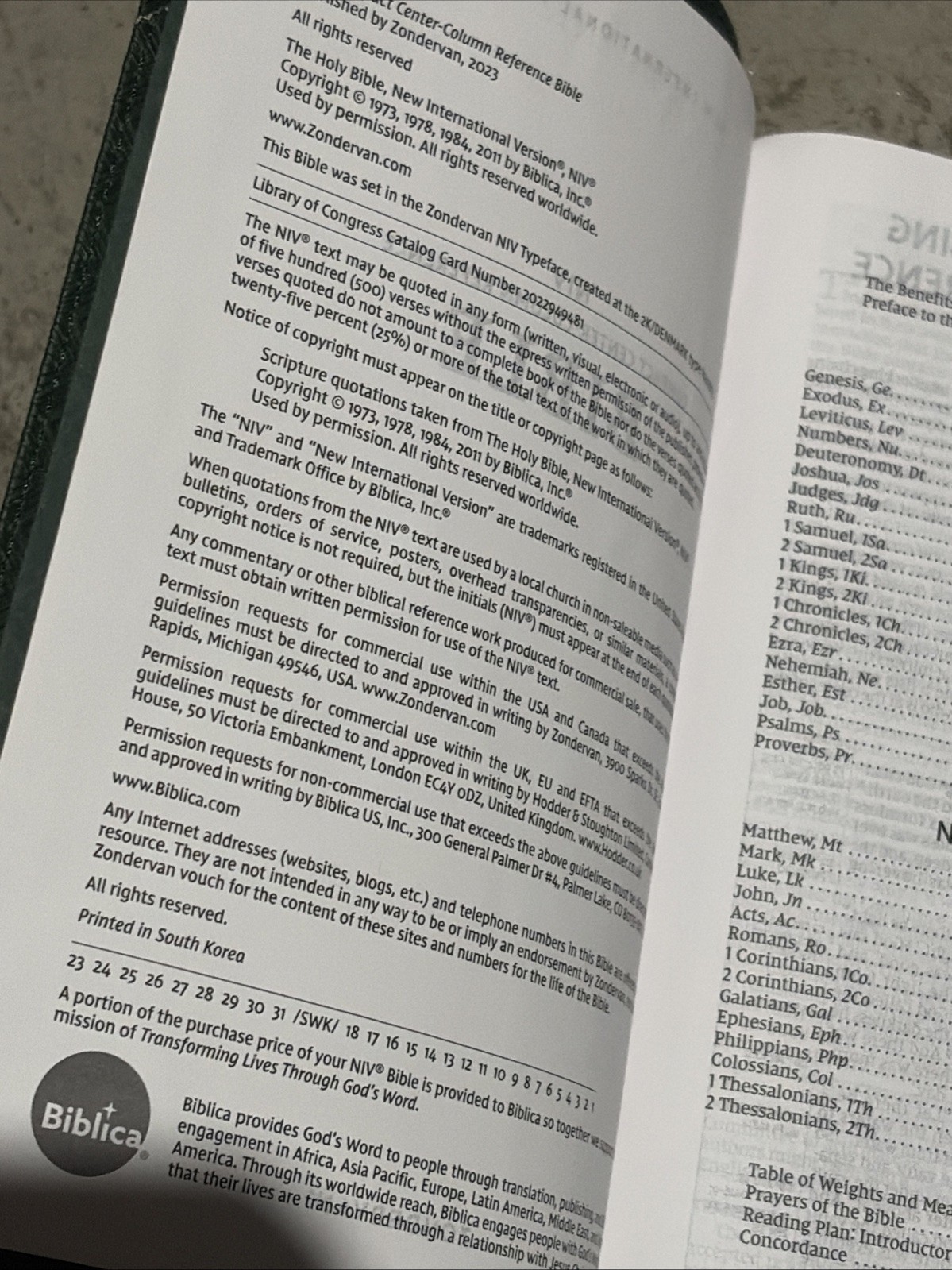 Holy Bible : Niv, Center-column Reference Bible, Green, Red Letter, Comfort P…