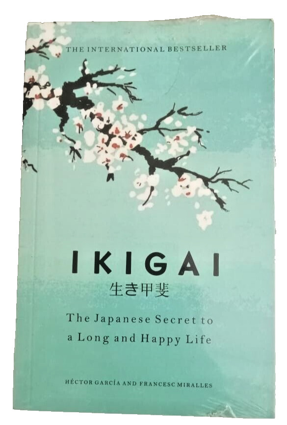 IKIGAI Happy Life by Héctor García and Francesc Miralles Paperback