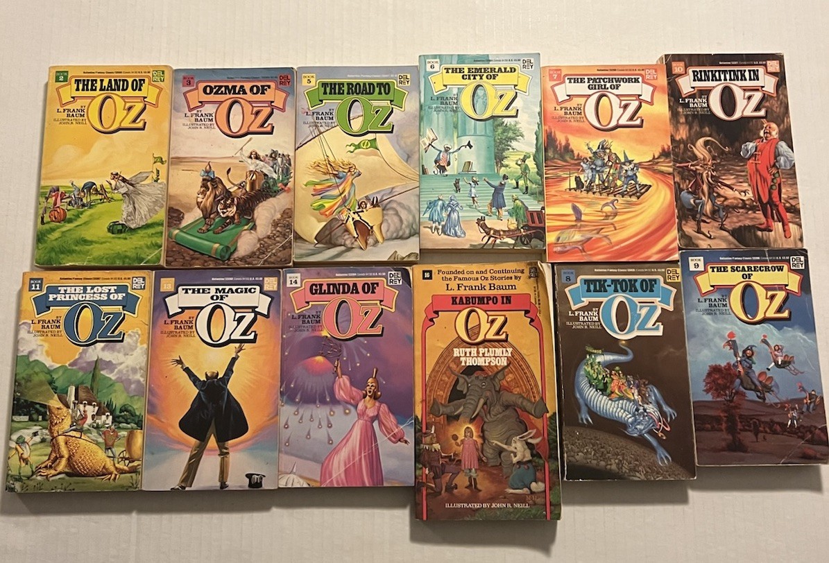The Wizard of Oz Paperback Book Series – Lot of 12 – L. Frank Baum Del Rey