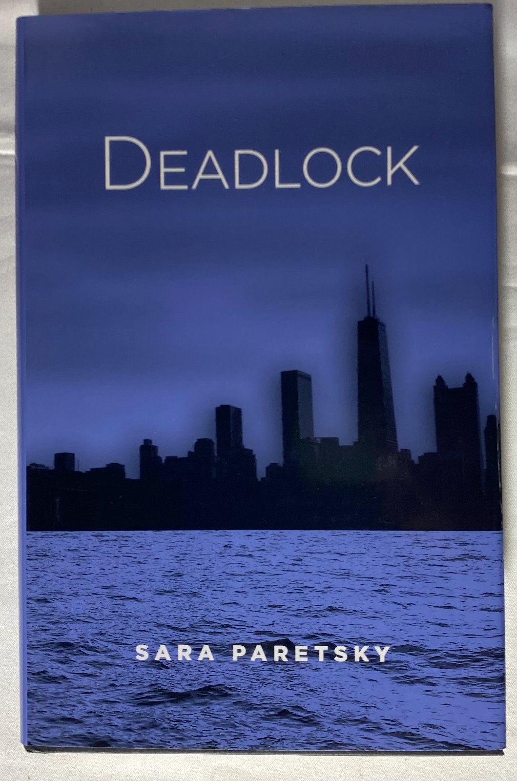 Deadlock Sara Paretsky Hardcover 2020 Reader’s Digest V.I. Warshawski #2