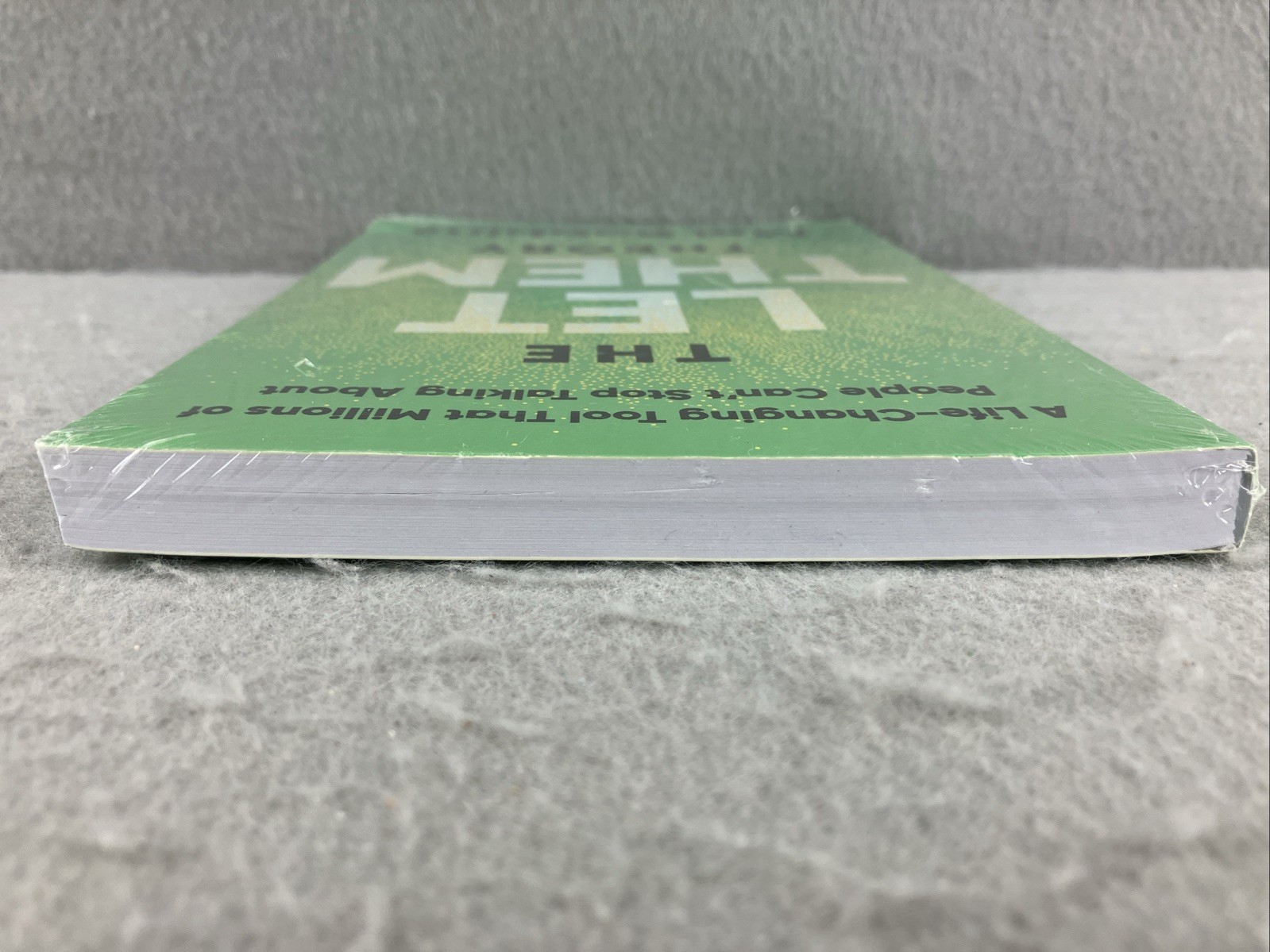 The Let Them Theory by Mel Robbins 2024 Paperback A Life Changing Brand New