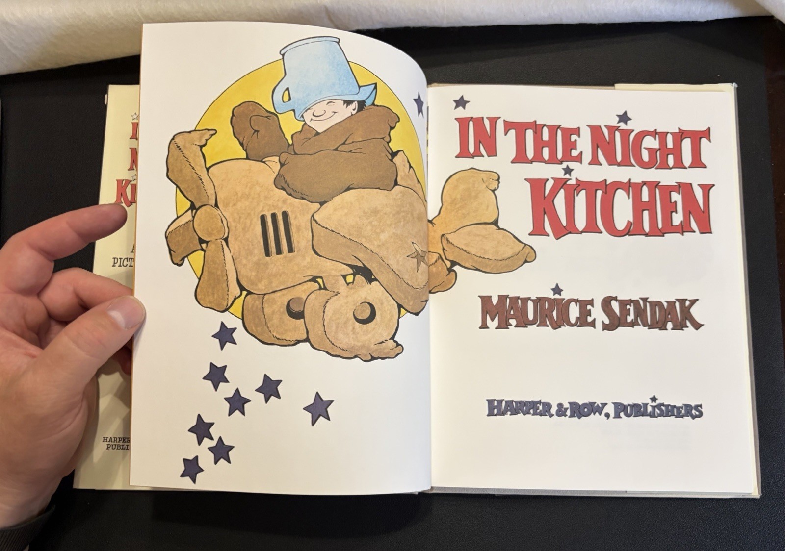 💛 SIGNED In the Night Kitchen M Sendak HCDJ Banned Book ESTATE LIQUIDATION SALE