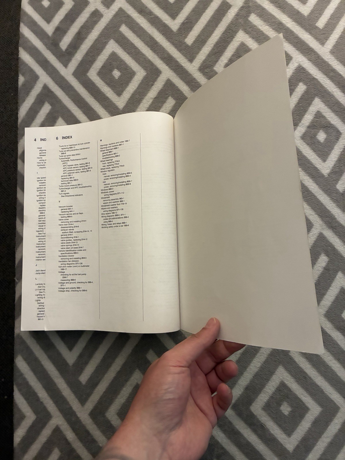 Saab 900 16 Valve Official Service Manual 1985-1993 Robert Bentley