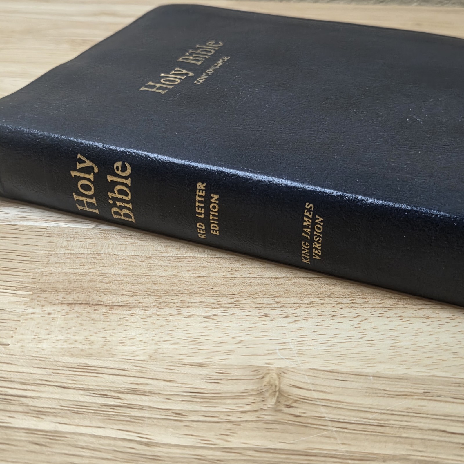 Holy Bible KJV King James Version Red Letter with Concordance Word Aflame 1973