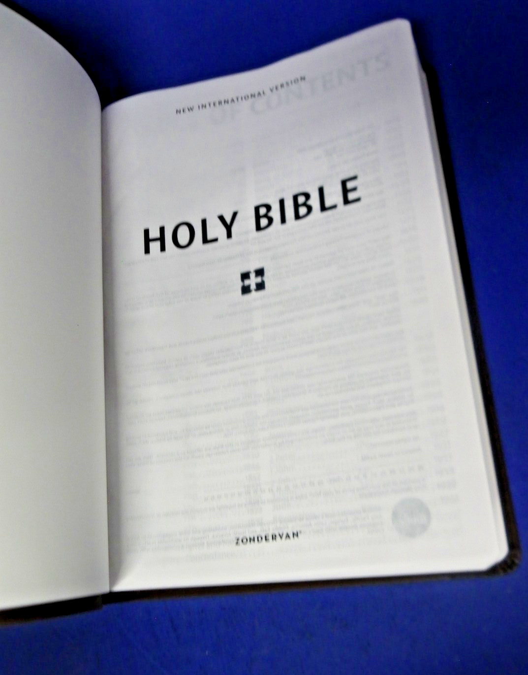 NIV Super Giant Print Reference Bible 16.5-Point Print Size Chocolate Cover