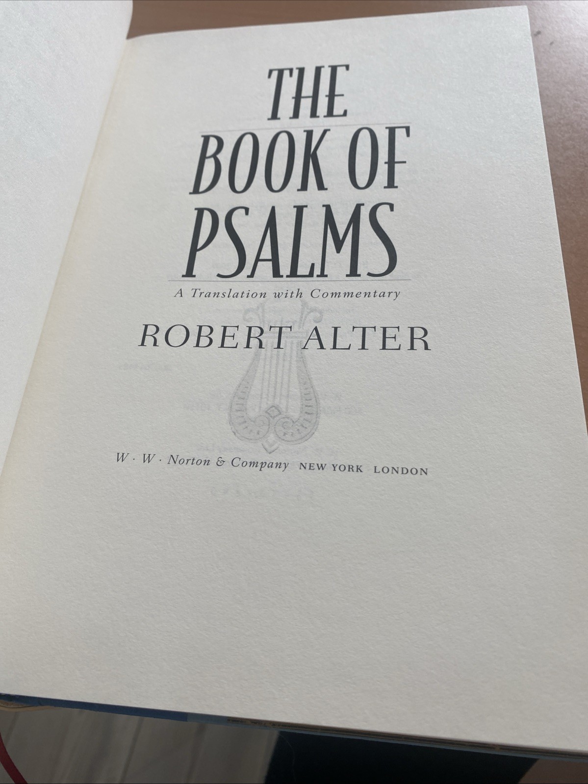The Book of Psalms: A Translation – Hardcover, by Alter Robert – Very Good b