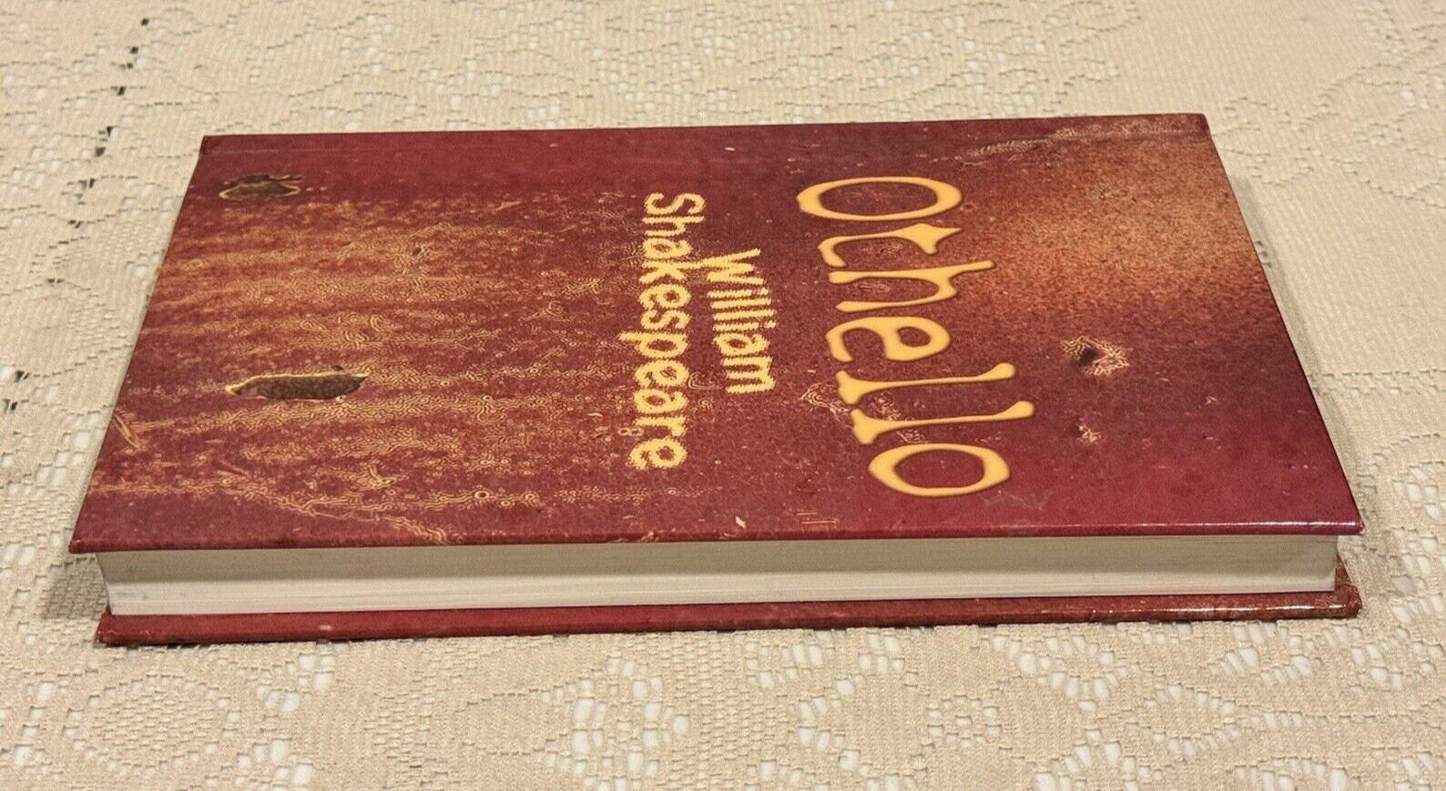 Othello by William Shakespeare, 2011 Hardcover book, Simon & Brown