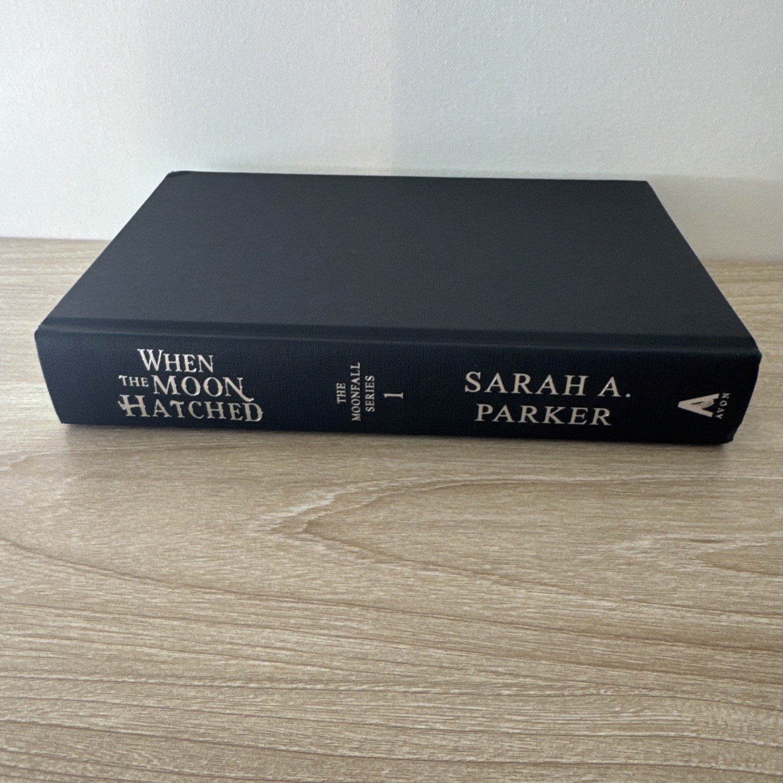 SIGNED When The Moon Hatched Sarah A Parker Deluxe Ed. First Print Limited ❤️