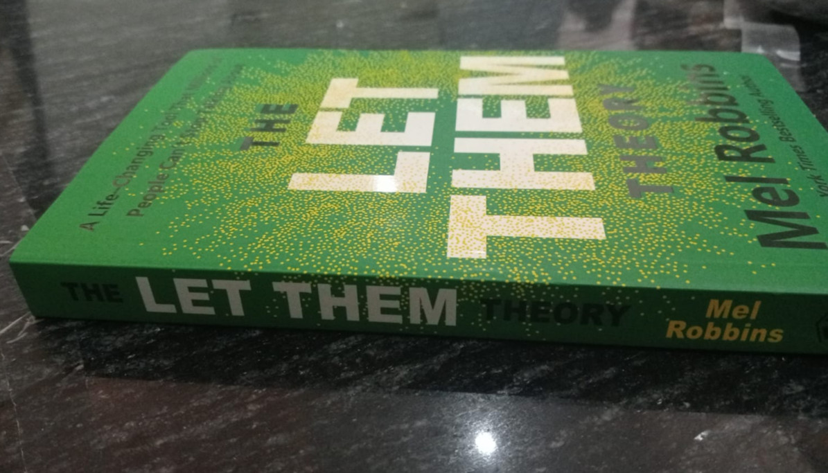 LET THEM Theory By Brand NEW Mel Robbins,English Paperback Free Shipping
