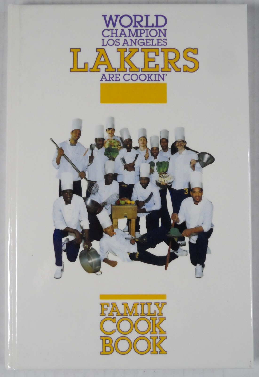 World Champion Los Angeles Lakers Are Cookin’ Family Cookbook 1985 HC 184 pages