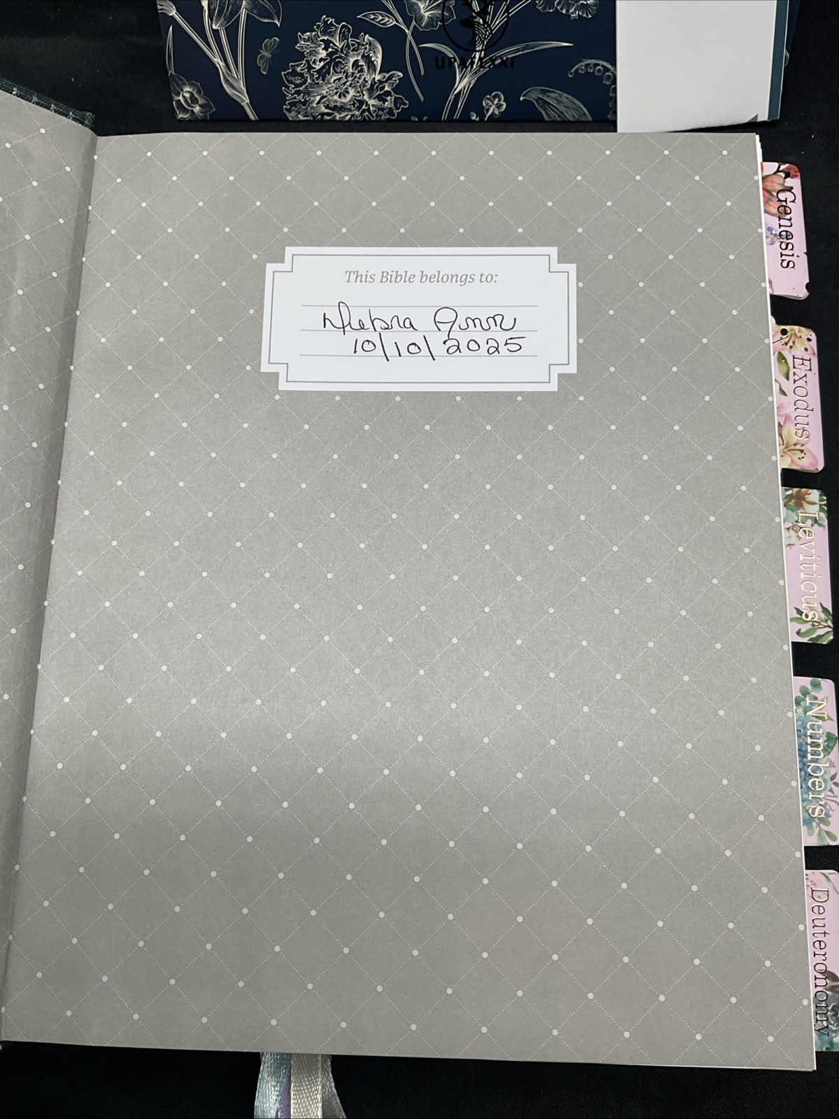 NKJV Journal the Word Bible Cloth over Board Gray USED SEE Description 2018