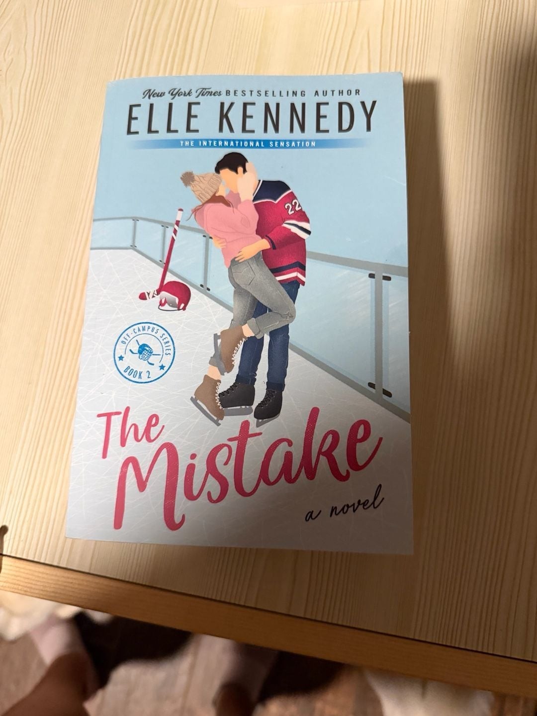 Elle Kennedy Off-Campus Series Complete 5 Book Set (Illustrated Covers)