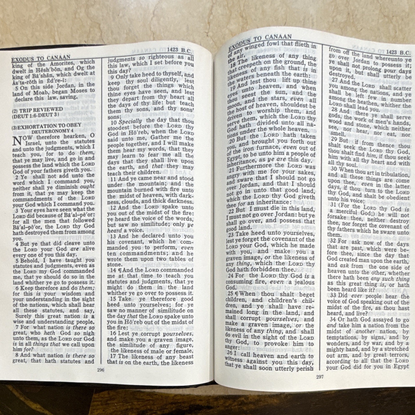 The Chronological Bible King James Version Large Print Hardcover Reese 1977